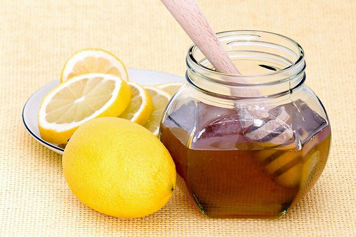 Sitron og honning er ingredienser for en maske som perfekt bleker og strammer ansiktshuden