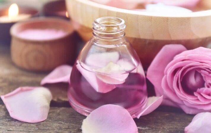 Lotion fra rosenblader